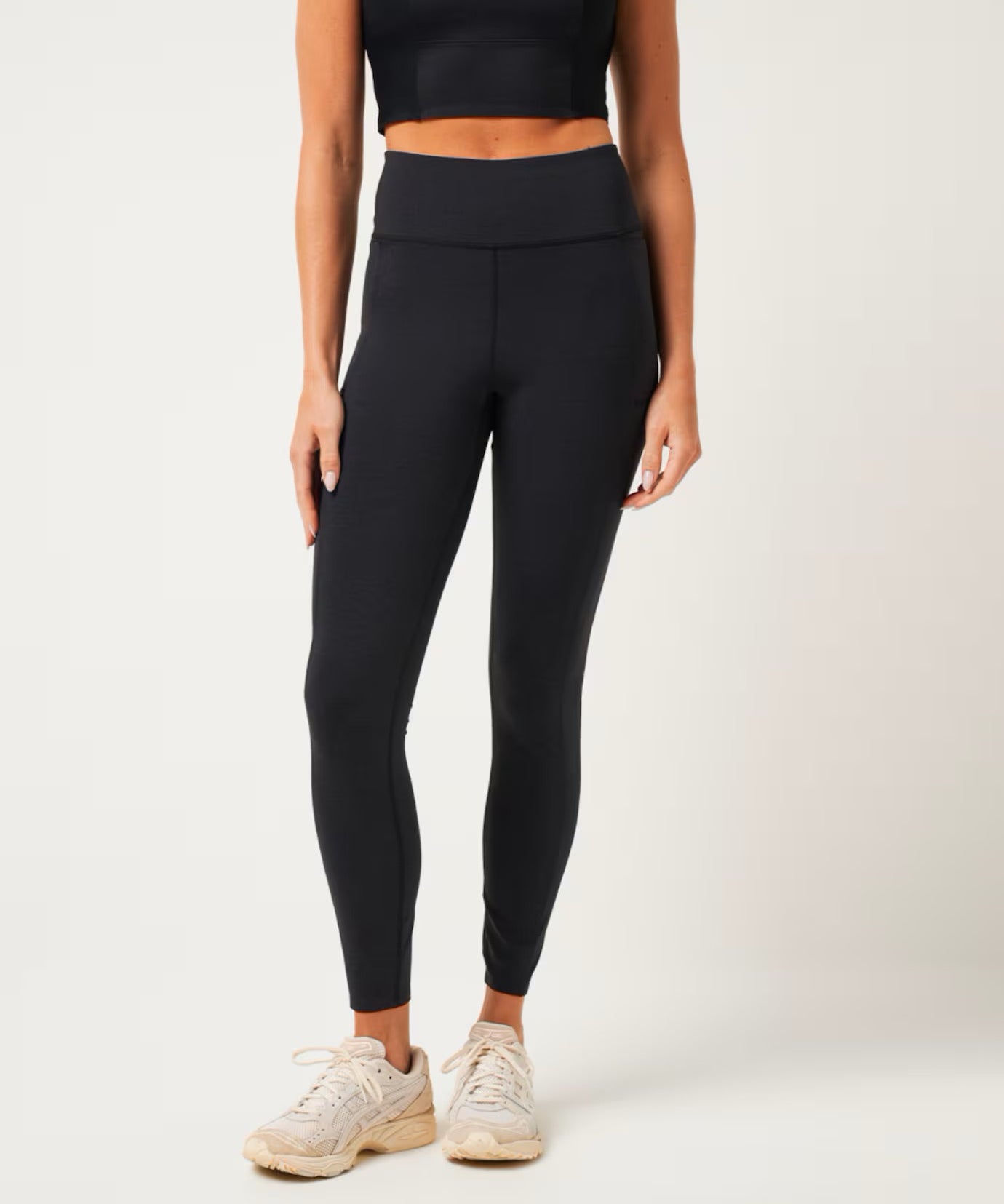 TRAVIS_MATHEW_-_Women_s_Legging_Moveknit_-_Black.jpg